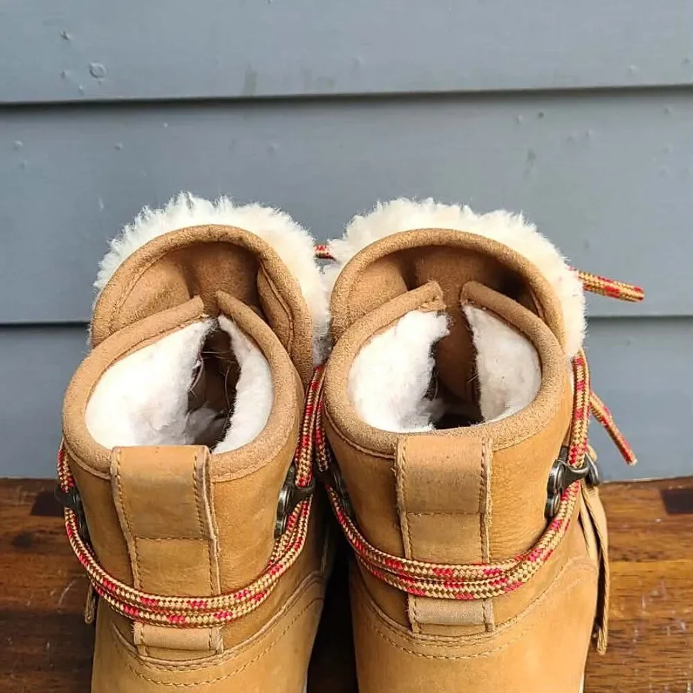 UGG Classic Weather Hiker Chestnut Suede Off White Shearling size 9